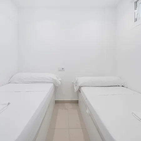 Seimar 3-5 Levante Apartman *